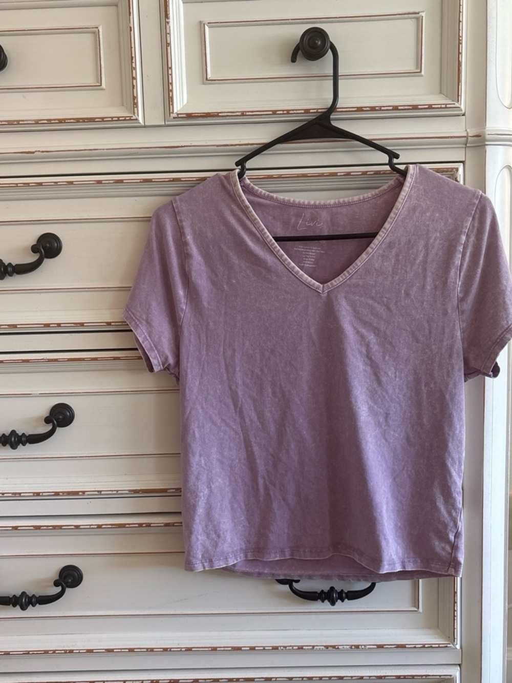 Livi Washed Lavender V-Neck Short Sleeve Women's Top size M